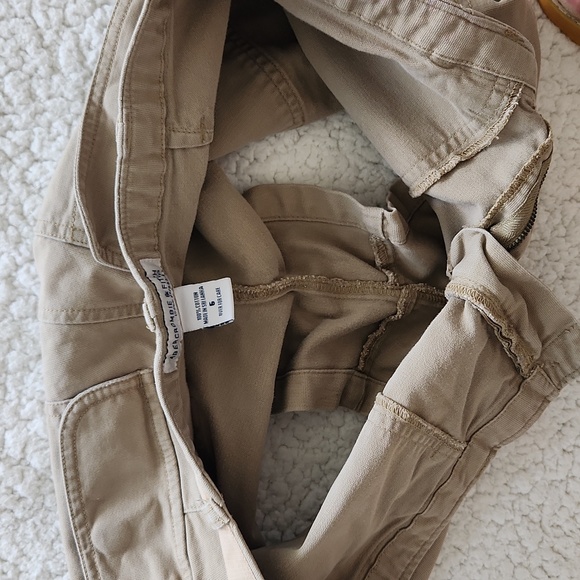 Abercrombie and Fitch khaki shorts - Picture 11 of 11